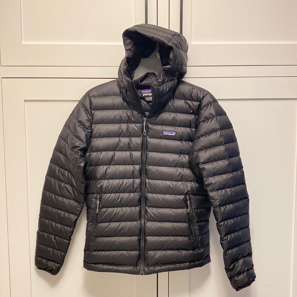 Patagonia Men’s Down Sweater Hoody - black, men’s small. Like new.